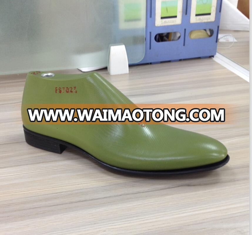 Factory price plastic shoe last shoe trees supplier